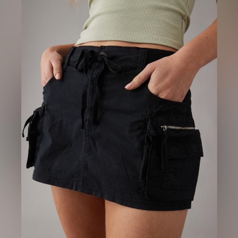 AE Snappy Stretch High-Waisted Mini Cargo Skort